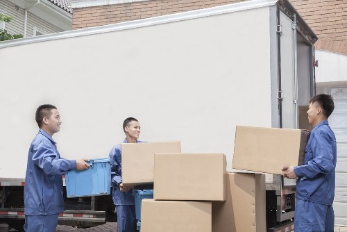 Packing and furniture moving service for a Putney property