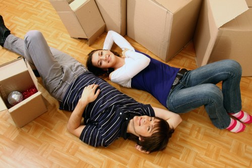Apartment moving service in Putney with access planning